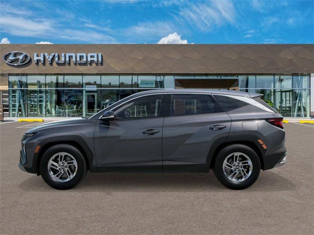 2026 Hyundai Tucson SE - Image 3