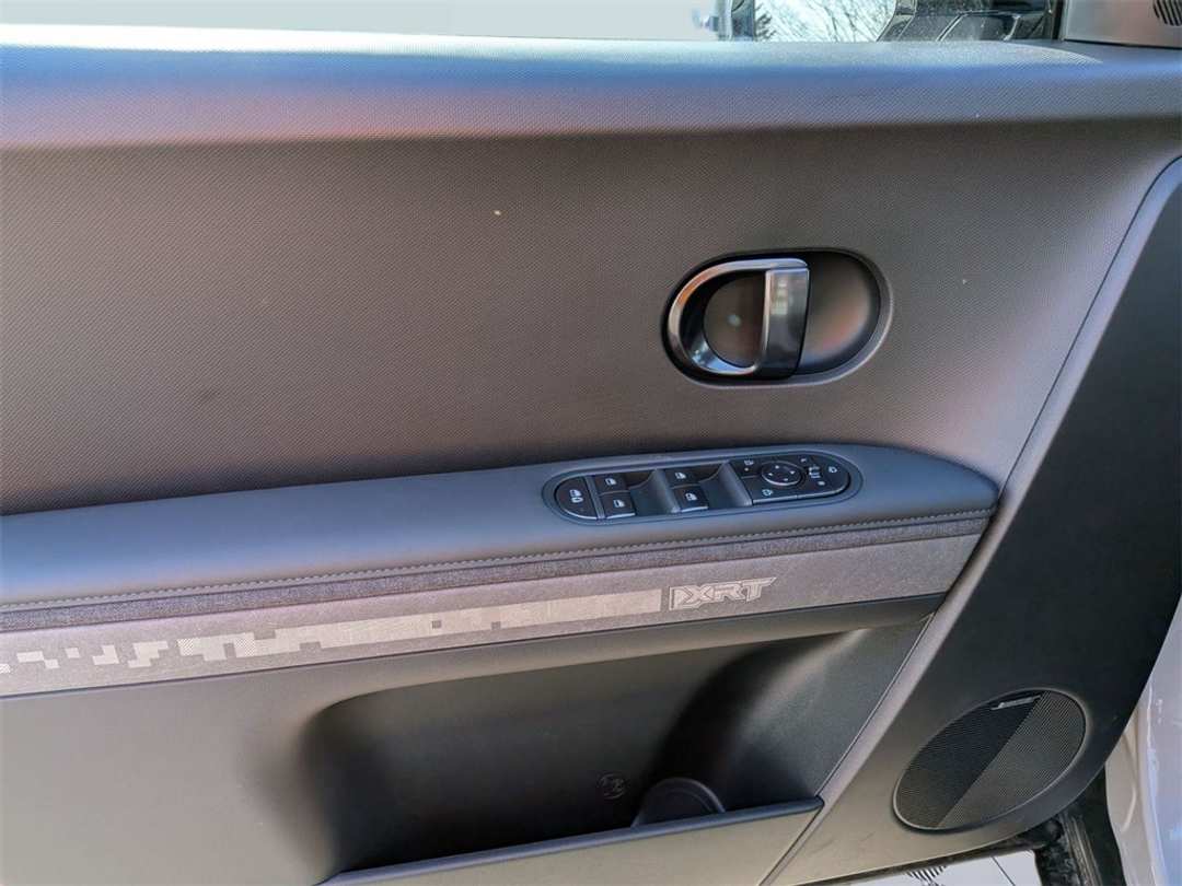2026 Hyundai Ioniq 5 XRT - Image 9