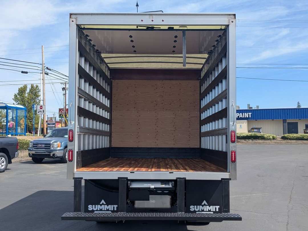 2024 Chevrolet 5500 Hd Lcf Dry Box - Image 11